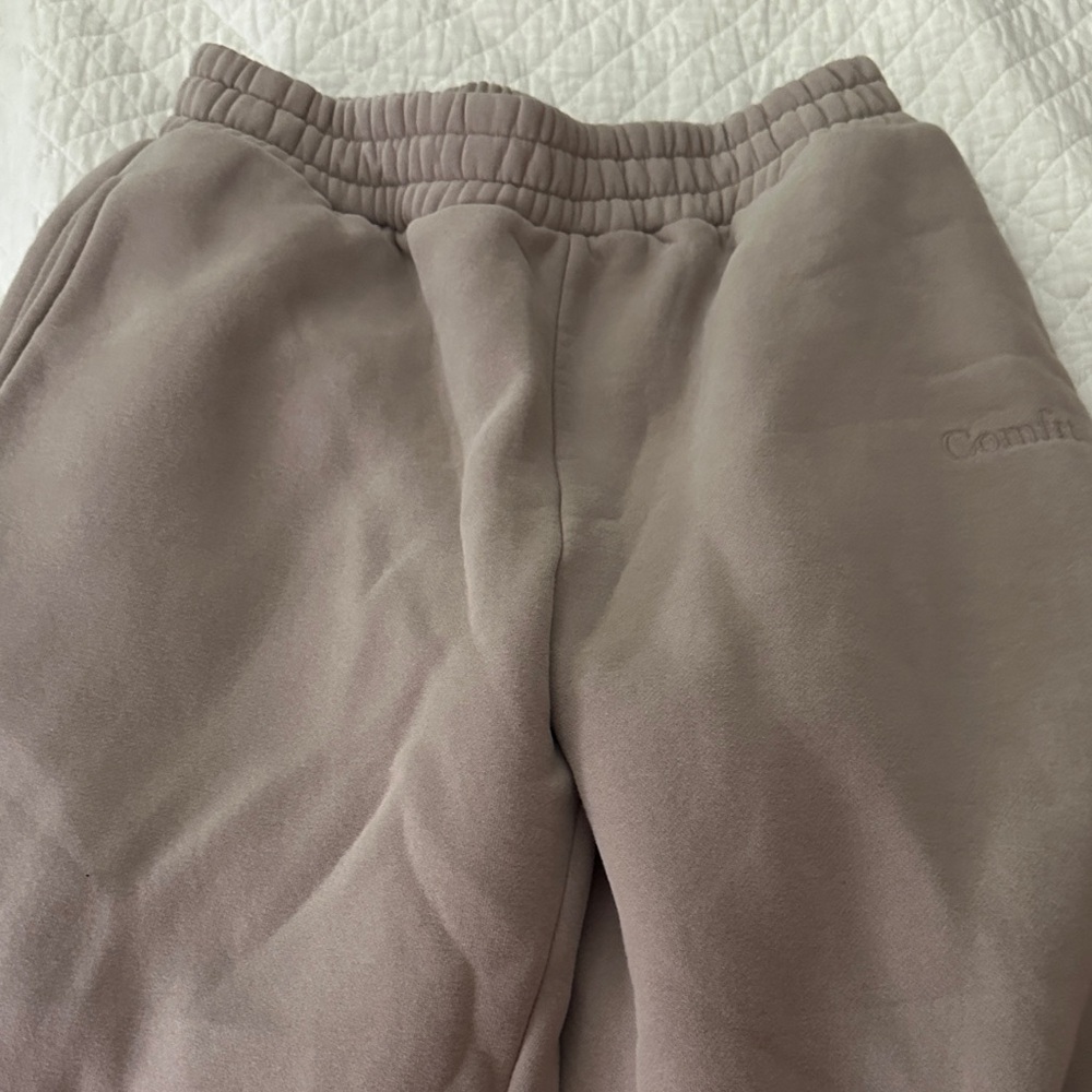 Comfy Women's Taupe Joggers
